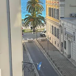 High-end Apartment, Hyper Center, Near The Beaches Apartment